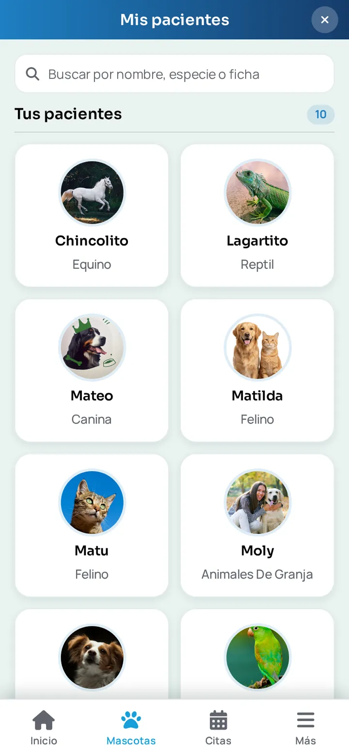 Listado de mascotas del tutor en la app WireVet Tutores: perros, gatos, un equino y un reptil, cada uno con su foto, su nombre y su especie