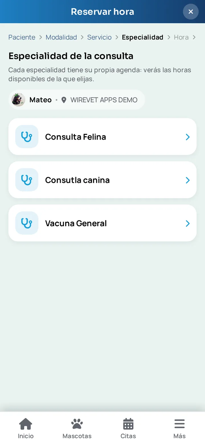 Cuarto paso de la reserva en la app WireVet Tutores: elegir la especialidad, cada una con su propia agenda